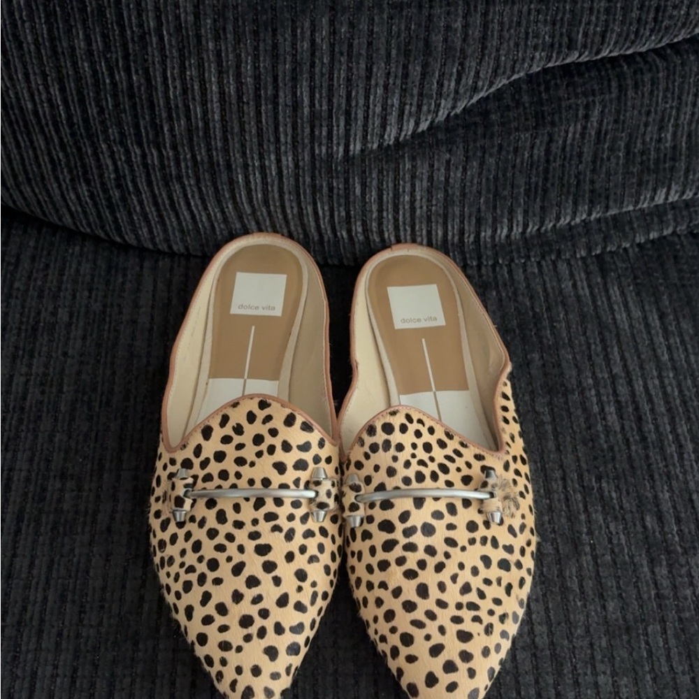 dolce vita leopard print flats with cute design on top